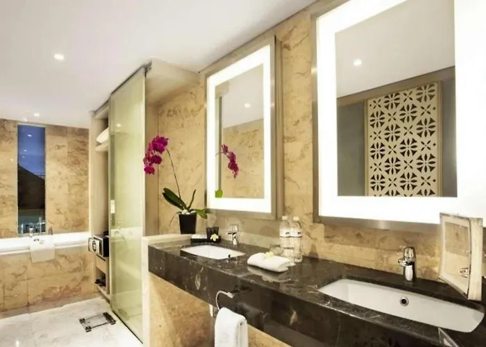 酒店 H Sovereign Bali 4*